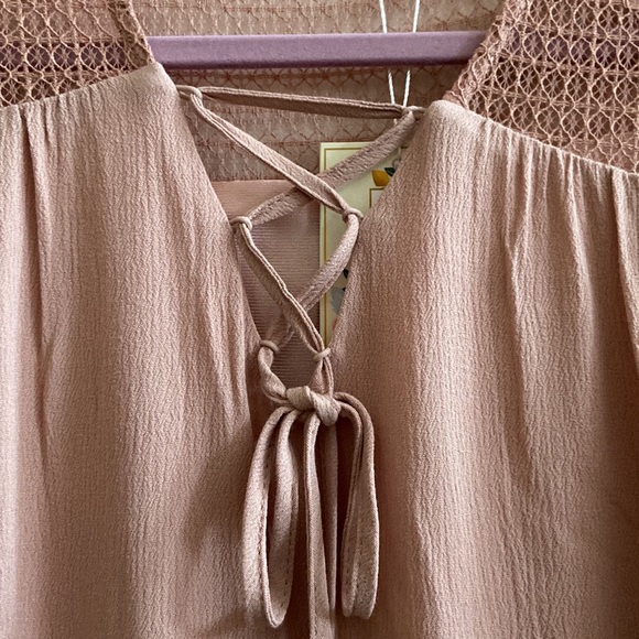 🆕 Beautiful nude coloured tunic style dress in size M - Picture 3 of 6